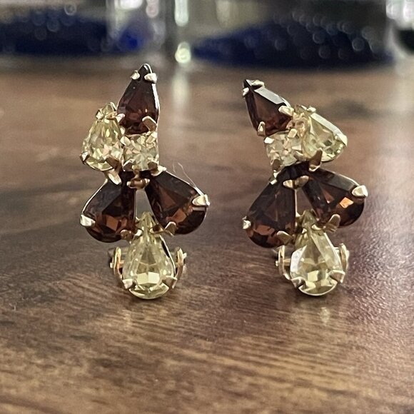 Vintage Amber Brown Rhinestone Earrings Prong Set Navette Glass Clip On Glam - Picture 10 of 10